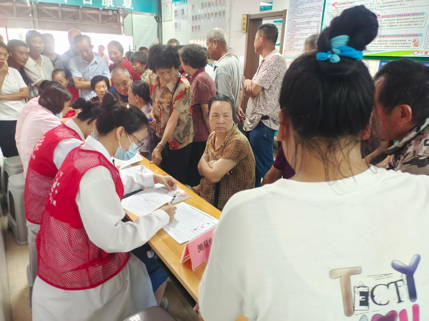 蕉城九都镇开展惠民体检 160余名老年及慢病患者享健康礼包